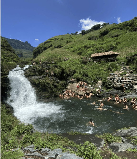 Du Gia waterfall